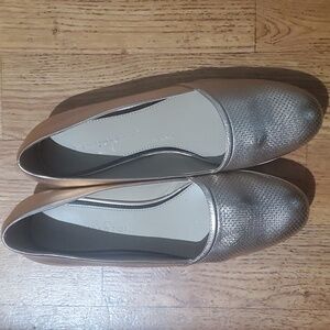 H by Halston Leah Slip On Shoes Flats Sz 9 Women’s - New, no box
